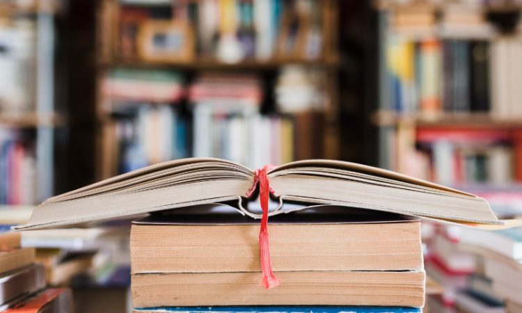 Λέσχη Ανάγνωσης «Αργώ»: Συζήτηση για τα βιβλία «Ονομάζομαι» και «Άρωμα Φουζέρ»