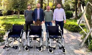 Με τρία νέα αναπηρικά αμαξίδια ενισχύονται οι κοινωνικές υπηρεσίες