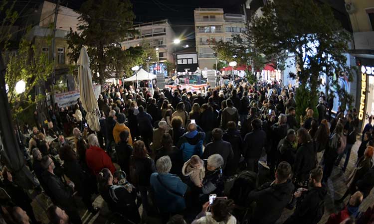 Μαζική η αντιπολεμική συναυλία στη Νέα Ιωνία