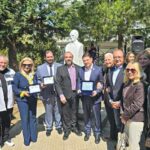 Η προτομή του Νίκου Καζαντζάκη ξανά στη Βίλα Στέλλα