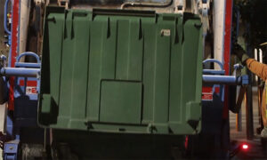 «Θερμόαιμος» οδηγός απείλησε με όπλο υπάλληλο Καθαριότητας