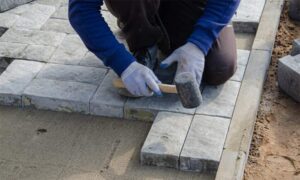 Νέα εργολαβία ανακατασκευής πεζοδρομίων στο Χαλάνδρι