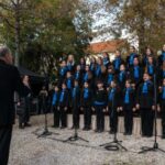 Μικροί χορωδοί στην 72η Ανθοκομική Έκθεση Κηφισιάς στις 10/5