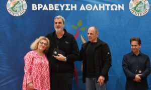Αθλητές και αθλήτριες της πόλης βράβευσε ο Δήμος Πεντέλης