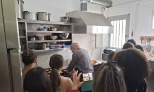Μαθητές του 3ου ΓΕ.Λ. Αμαρουσίου στο Κοινωνικό Παντοπωλείο