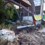 Αυτοκίνητο «καρφώθηκε» σε δένδρο στη Λ. Πεντέλης στα Βριλήσσια – Δύο τραυματίες