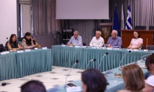 Συνάντηση Θ. Αμπατζόγλου με διευθυντές σχολείων για τον σχεδιασμό της νέας χρονιάς