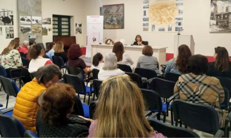 Το νέο βιβλίο της Λ. Μαντά «Ελένη Δαρζέντα» παρουσιάστηκε στη Νέα Ιωνία