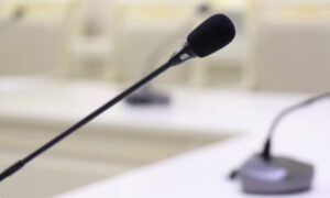 Παρέμβαση γονέων στο Δημοτικό Συμβούλιο για τα σχολεία της Αγίας Παρασκευής