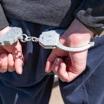 Χειροπέδες σε 26χρονο αλλοδαπό για σειρά κλοπών και διαρρήξεων στη Νέα Ιωνία