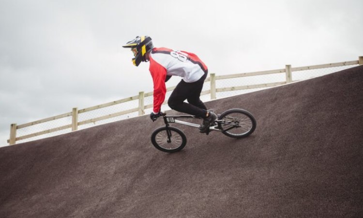Αγώνας επίδειξης και διαγωνισμός BMX στο Skatepark Αμαρουσίου