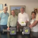 Δύο απινιδωτές πρόσφερε στον Δήμο ο Φυσιολατρικός Όμιλος Νέας Ιωνίας