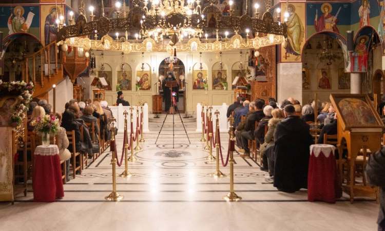 Η Αγία Παρασκευή τιμά την πολιούχο της