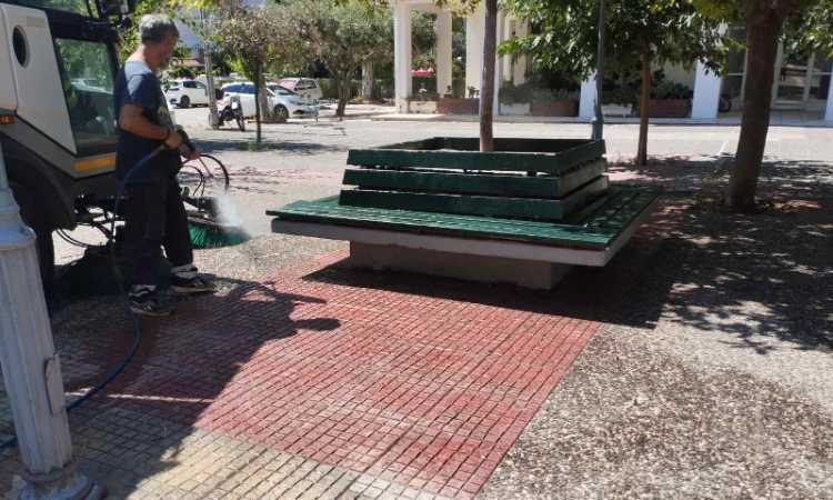 Εντατικοί καθαρισμοί σε Ανάβρυτα και Εργατικές Κατοικίες