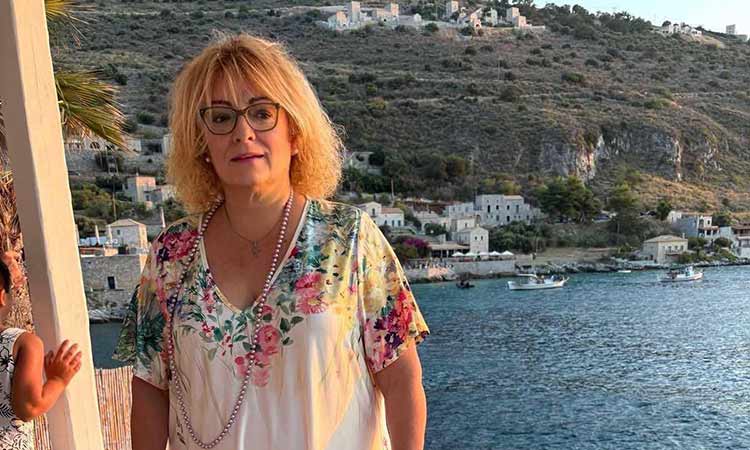 Πρόβλημα υγείας περιορίζει τις δημόσιες παρεμβάσεις της δημάρχου Πεντέλης