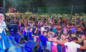 Πλήθος κόσμου στο πρώτο παραδοσιακό πανηγύρι του Δήμου Λυκόβρυσης – Πεύκης