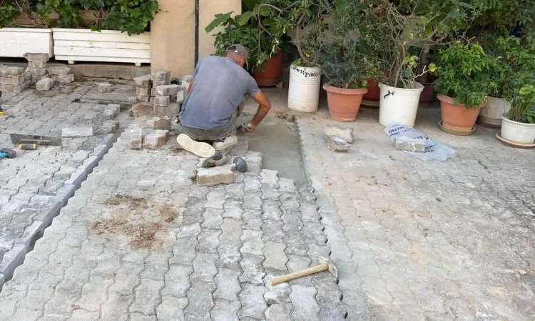 Ξεκίνησε η αποκατάσταση των τομών στο Ηλιακό Χωριό μετά τις εργασίες της ΕΥΔΑΠ