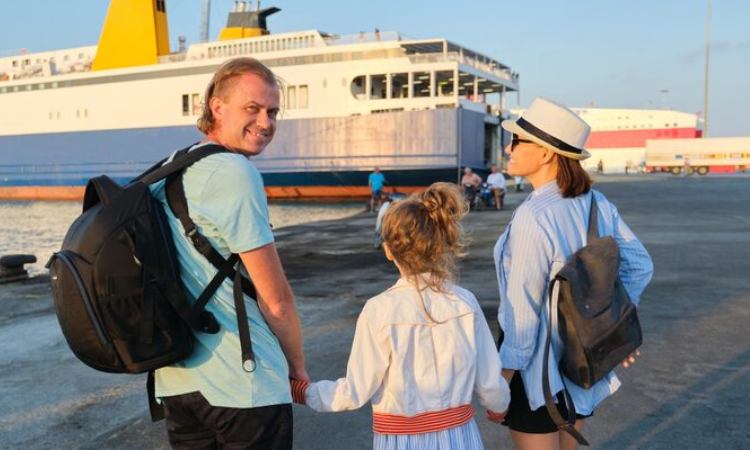 Αυξημένη η κίνηση στα λιμάνια της Αττικής – Πάνω από 80.000 αναχωρήσεις