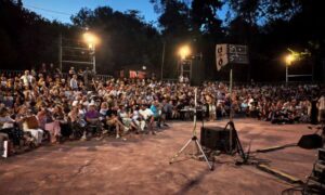 Οι «Νύχτες Αλληλεγγύης» συνεχίζονται στη Ρεματιά Χαλανδρίου