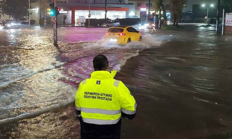 «Εντολές» σε περιφέρειες και δήμους να προετοιμαστούν για τις πλημμύρες