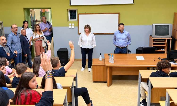 Τα ανακαινισμένα σχολεία του Δήμου Κηφισιάς επισκέφθηκε ο Β. Ξυπολυτάς