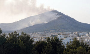 Συναγερμός σήμανε για φωτιά στα Τουρκοβούνια στο Ψυχικό – Άμεση κινητοποίηση και κατάσβεση