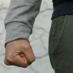 Συνελήφθησαν στην Κηφισιά πέντε ανήλικοι για επίθεση και ληστεία σε βάρος δύο νεαρών