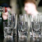 Μπαρ στα Μελίσσια σέρβιρε ποτά σε ανηλίκους – Συνελήφθη η υπεύθυνος του καταστήματος