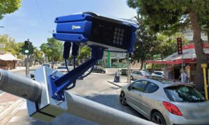 Τοποθετήθηκε η πρώτη «έξυπνη» κάμερα στη Λεωφόρο Ειρήνης στην Πεύκη